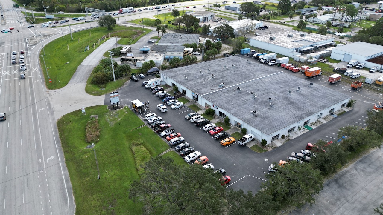 1850 University Pkwy - Image 4