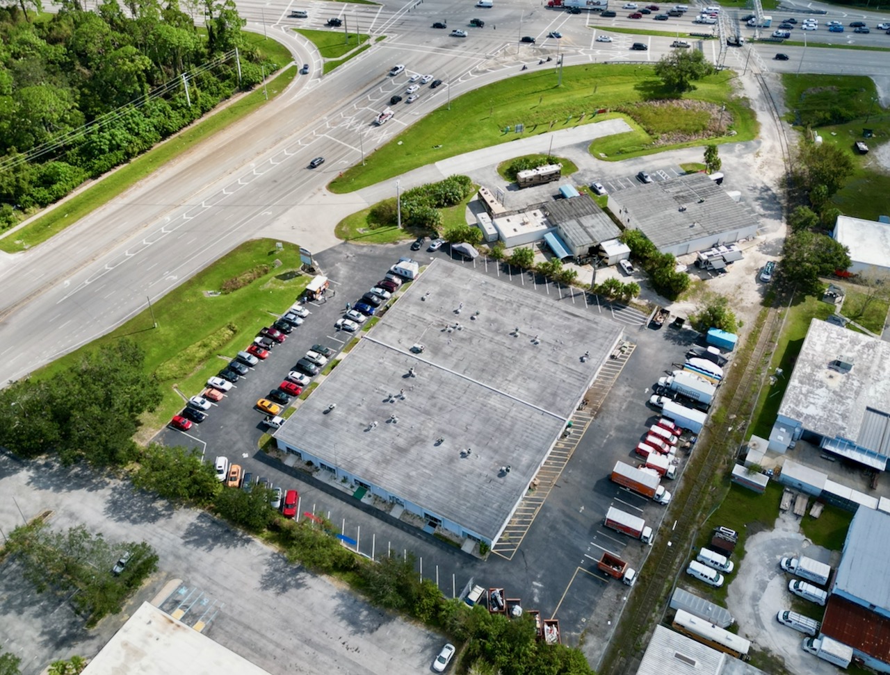1850 University Pkwy - Image 2